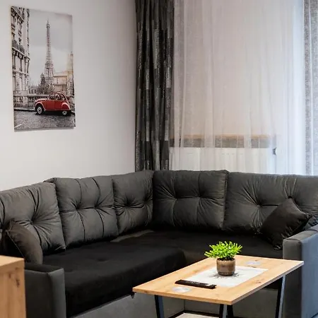 Zlocien Paris Studio